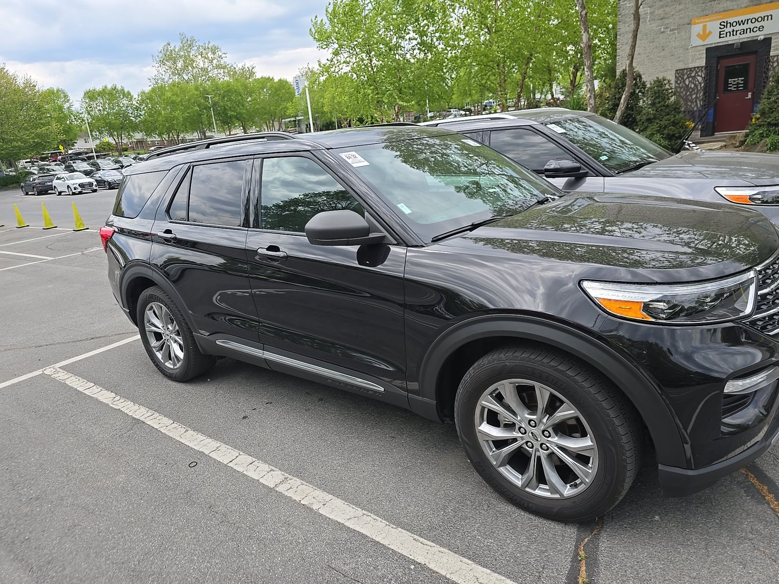 FORD EXPLORER - 4