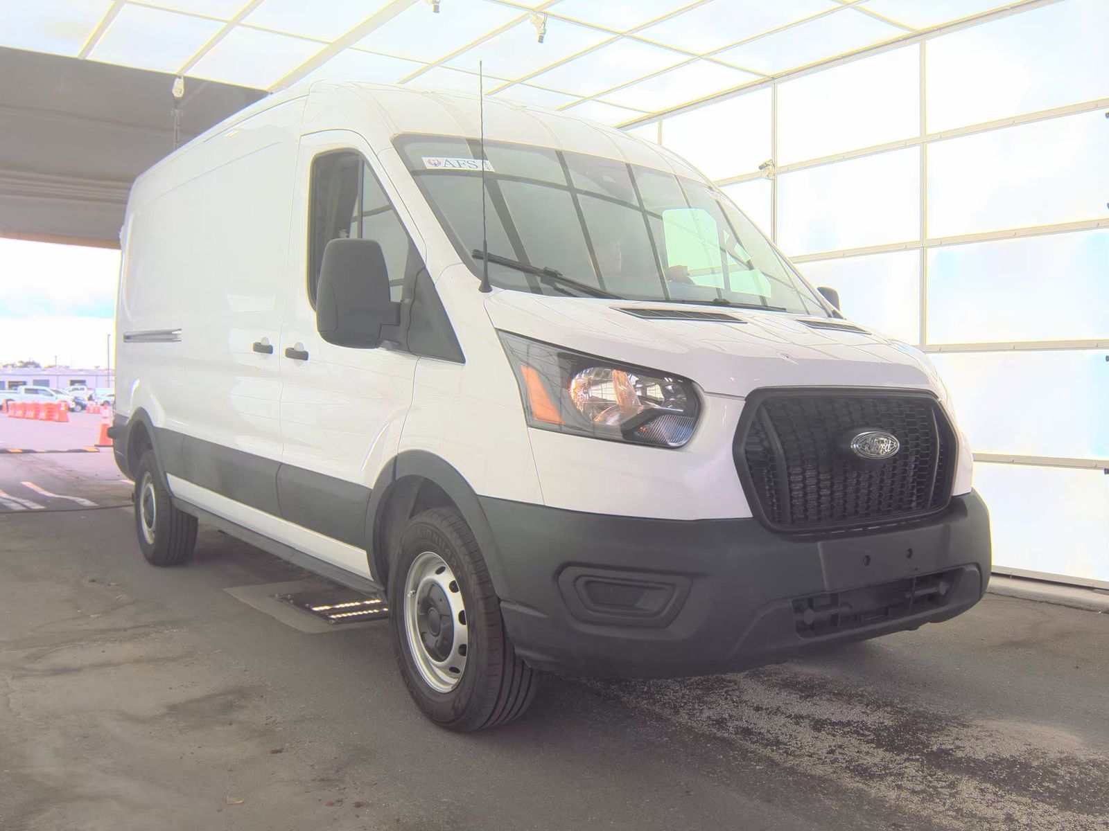 FORD TRANSIT 250 - 5
