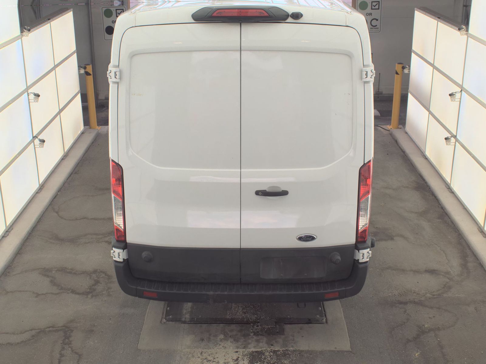 FORD TRANSIT 250 - 7