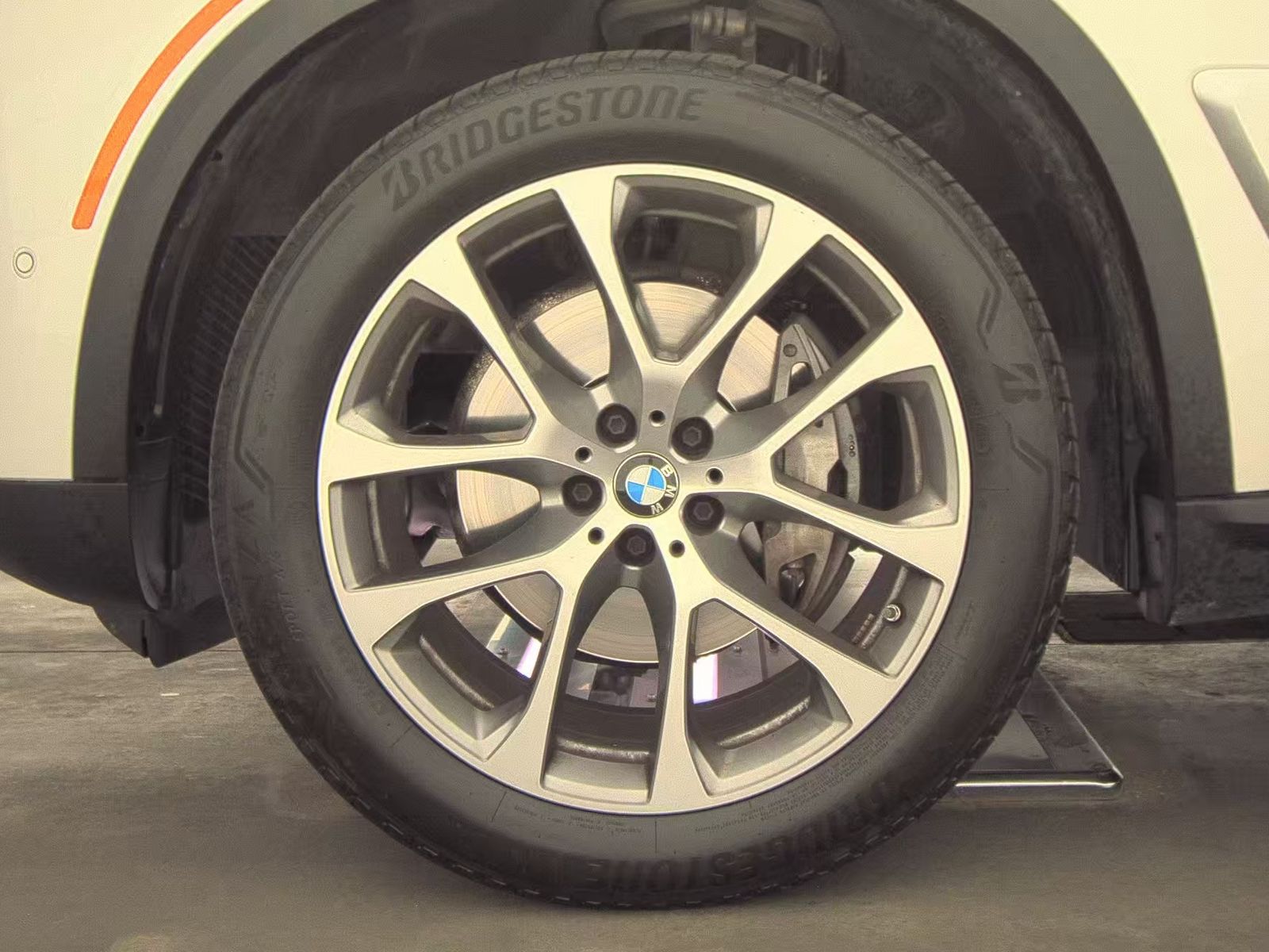 2025 BMW X5 xDrive40i AWD
