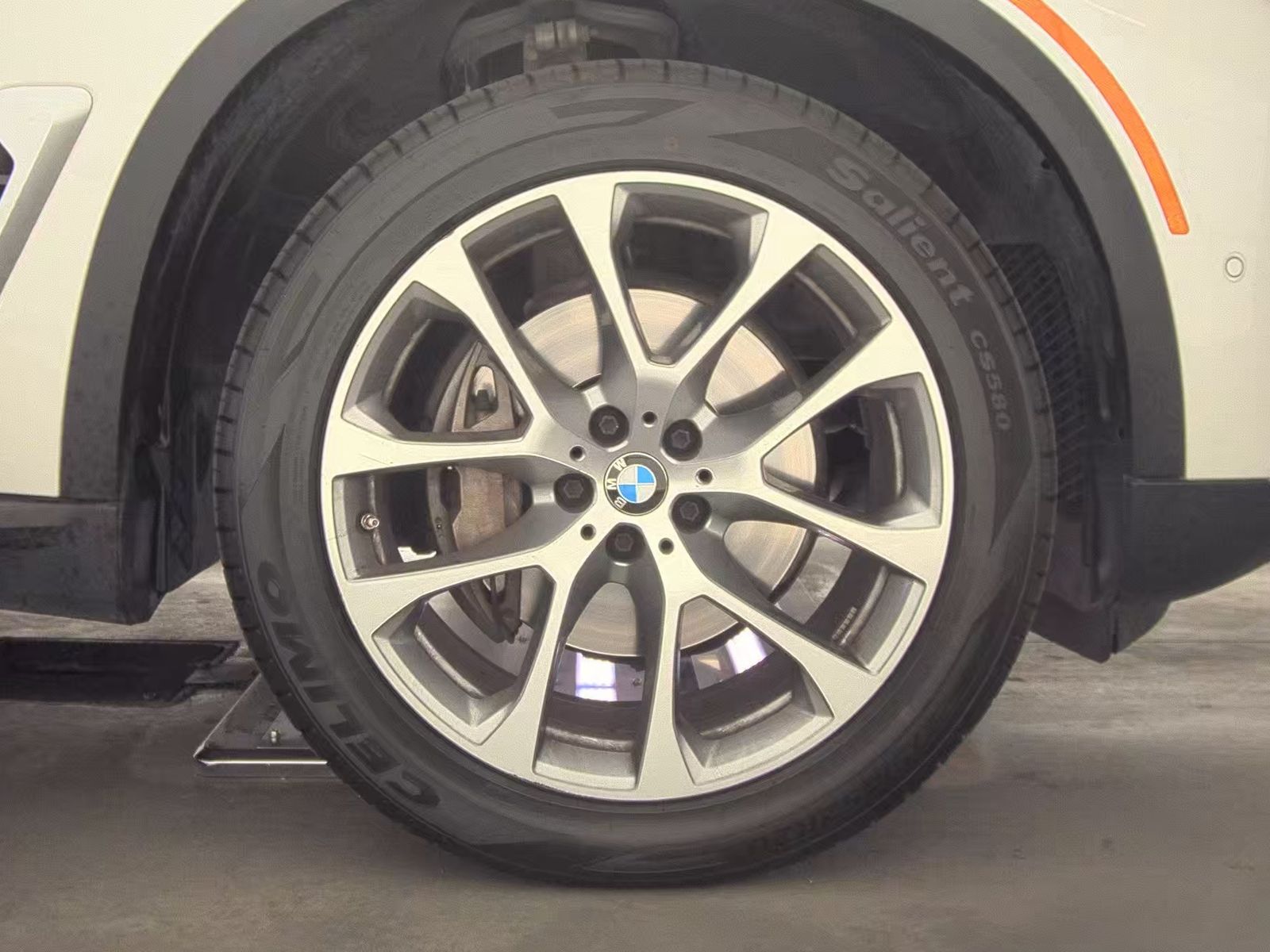 2025 BMW X5 xDrive40i AWD