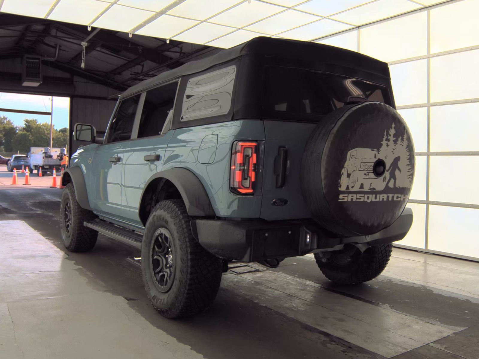 FORD BRONCO - 9