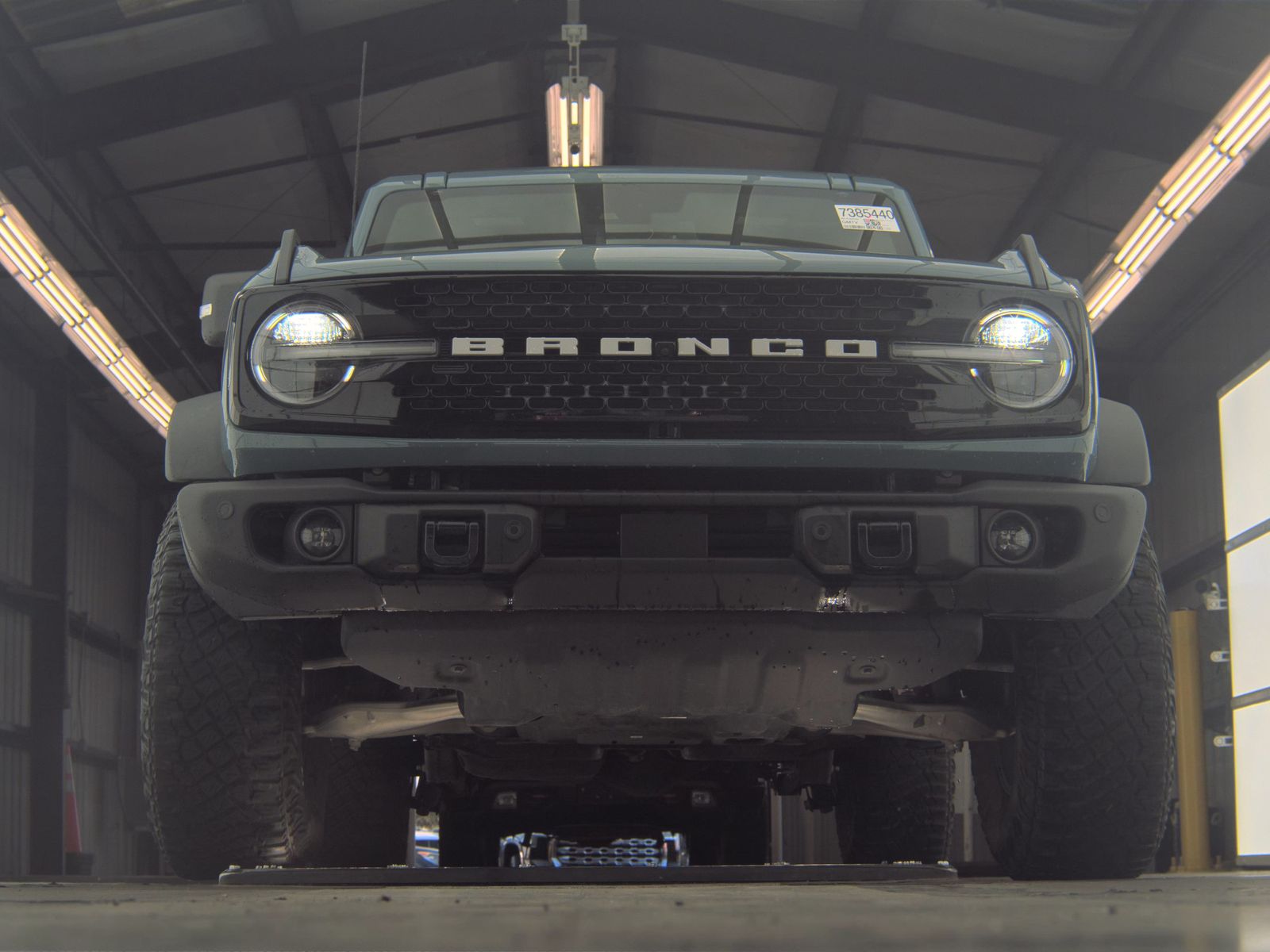 FORD BRONCO - 4