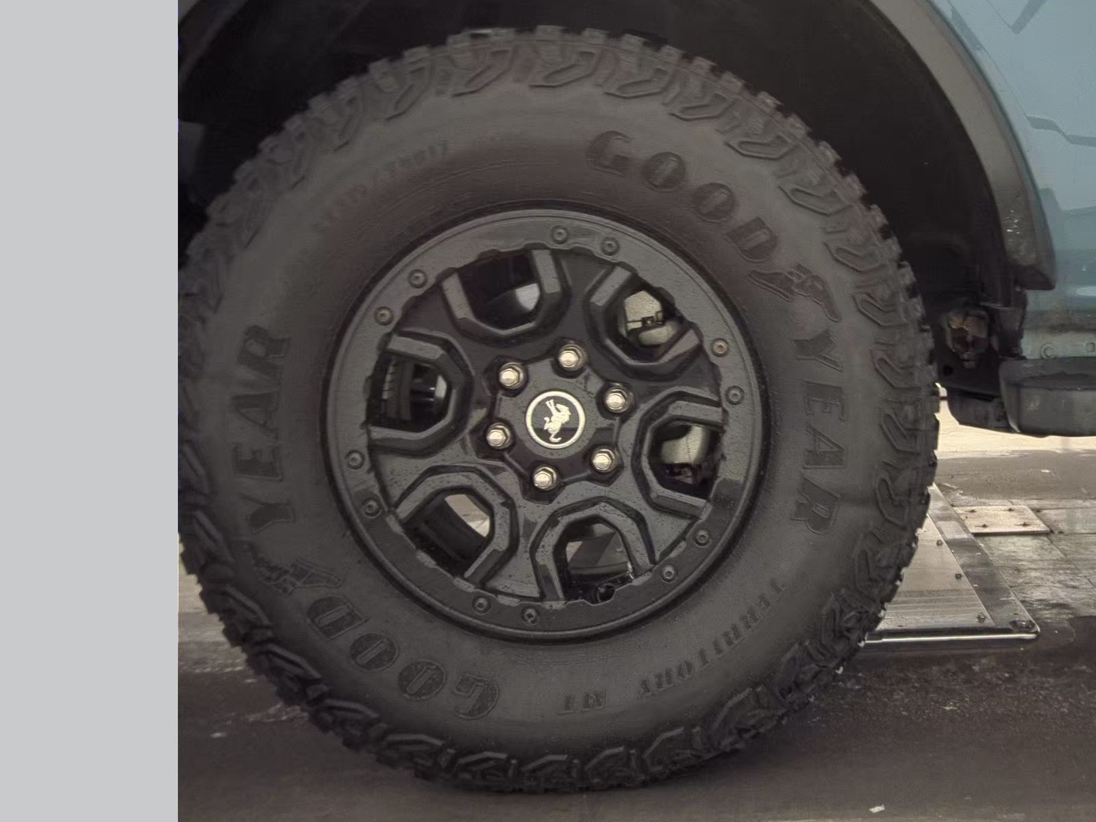 FORD BRONCO - 10