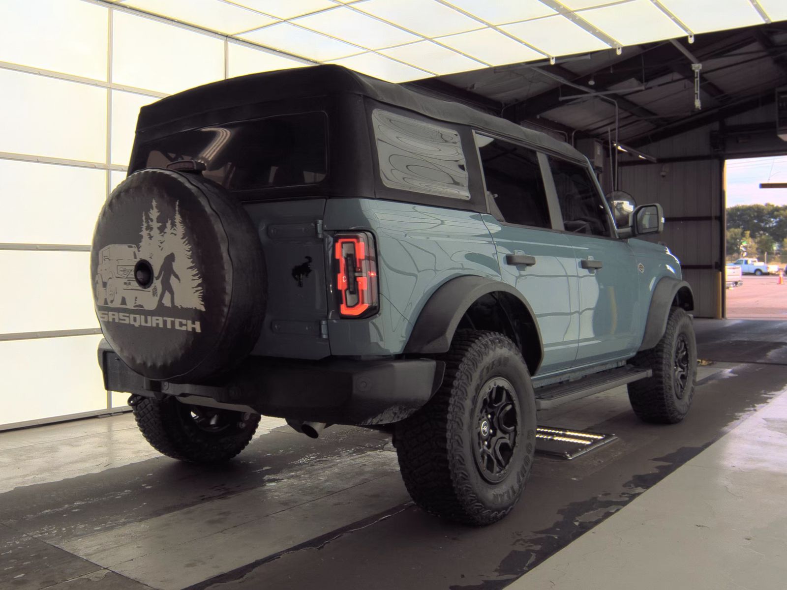 FORD BRONCO - 6