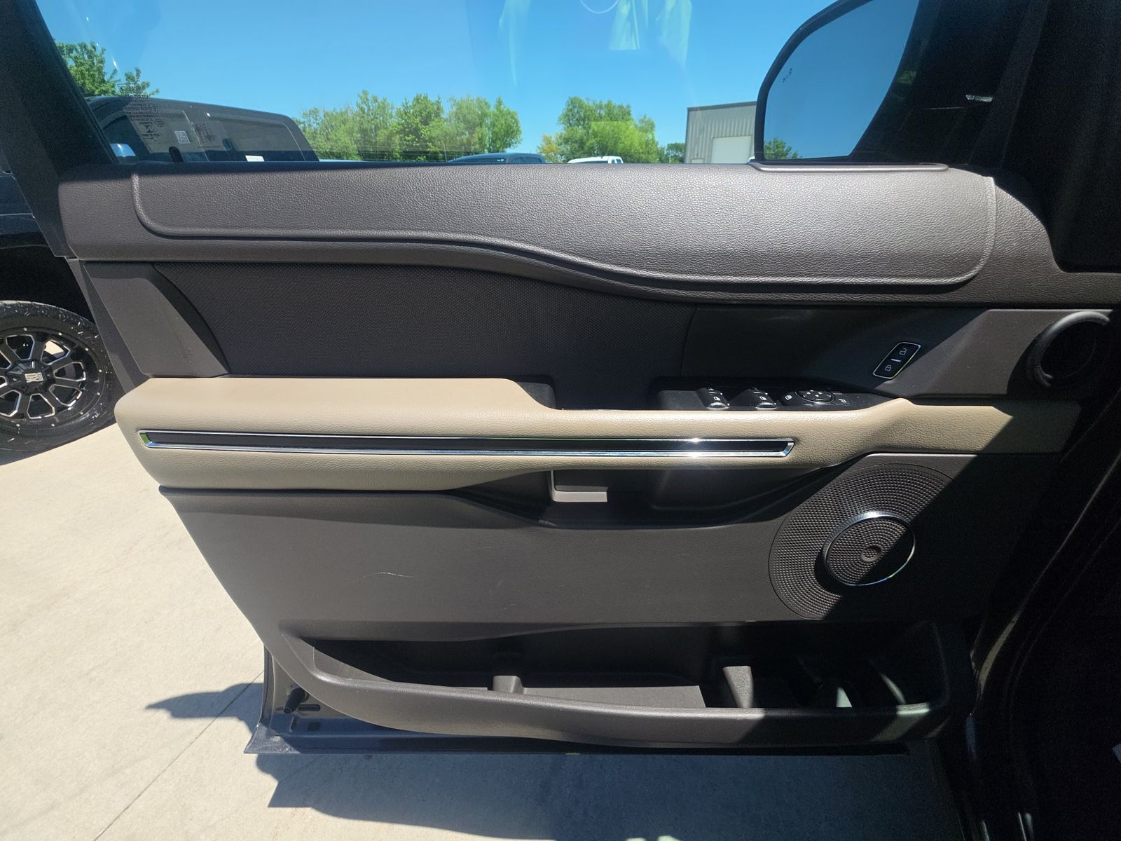 FORD EXPEDITION - 10