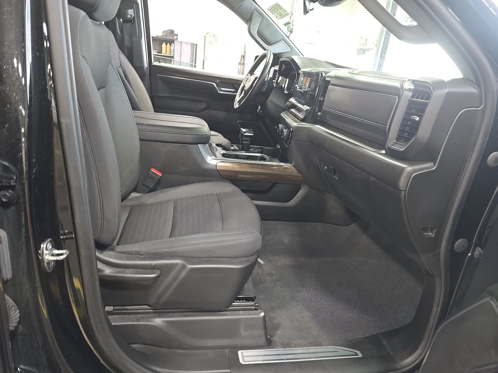 2023 Chevrolet Silverado 1500 RST AWD
