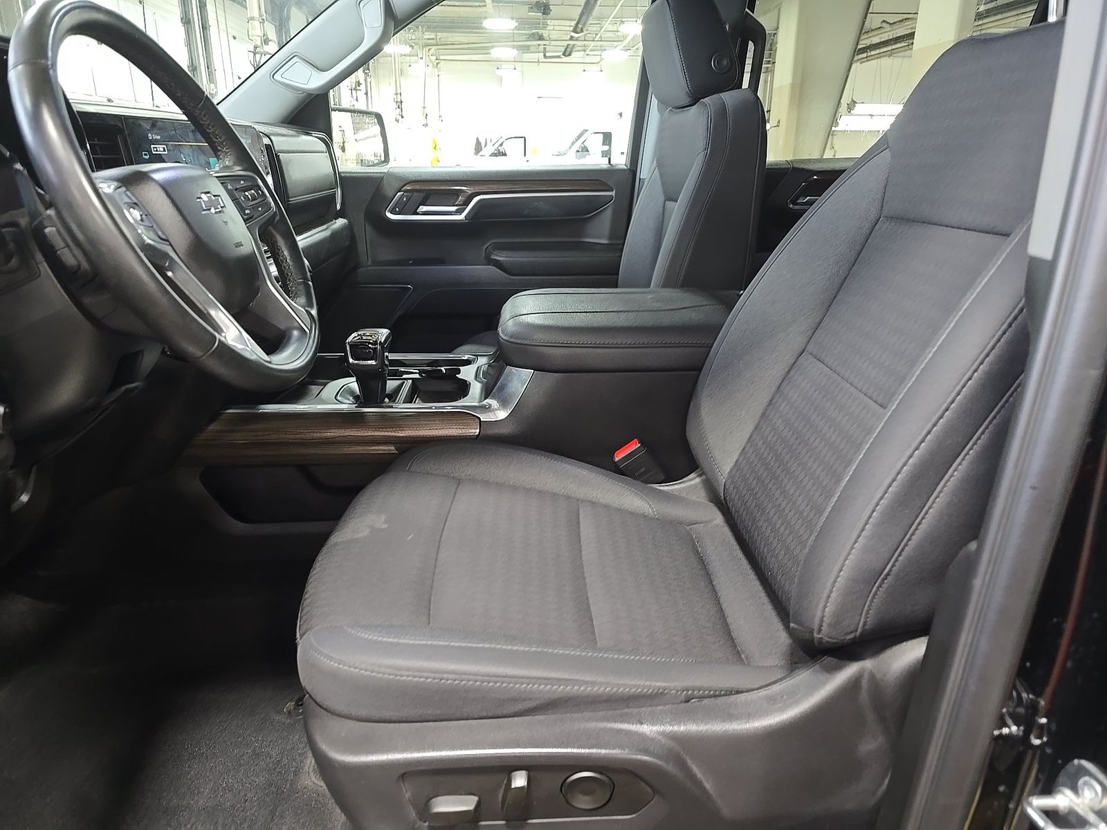 2023 Chevrolet Silverado 1500 RST AWD