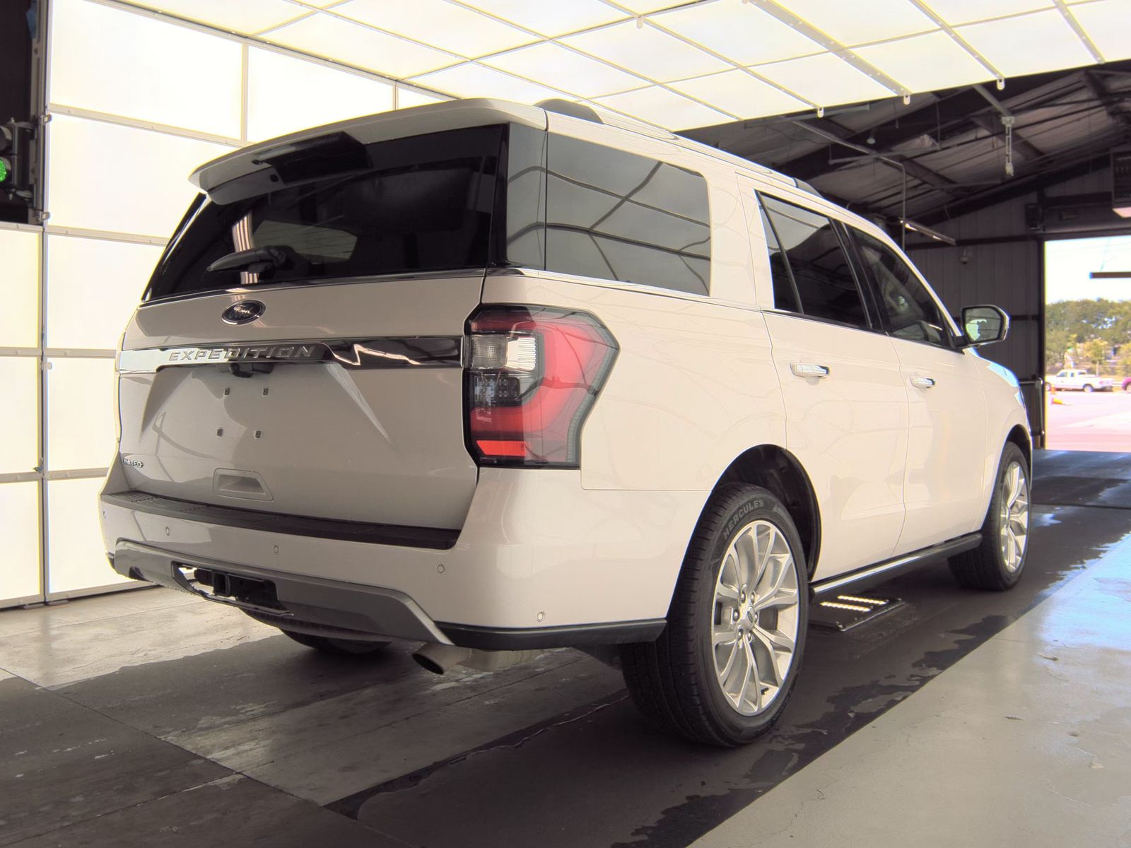 FORD EXPEDITION - 6