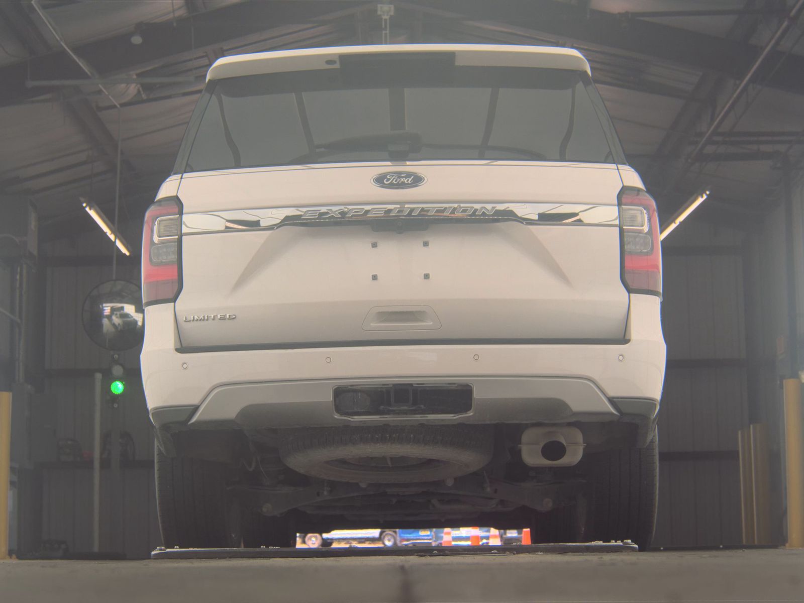 FORD EXPEDITION - 8