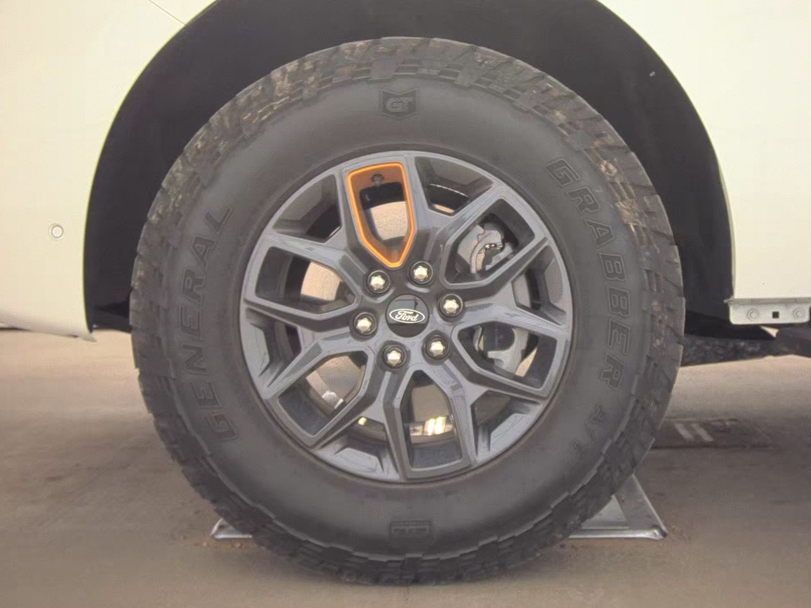 FORD EXPEDITION - 10