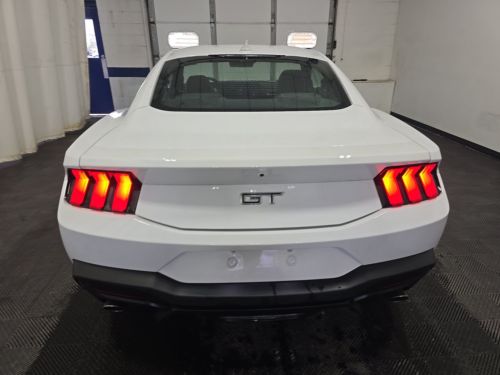 FORD MUSTANG - 6
