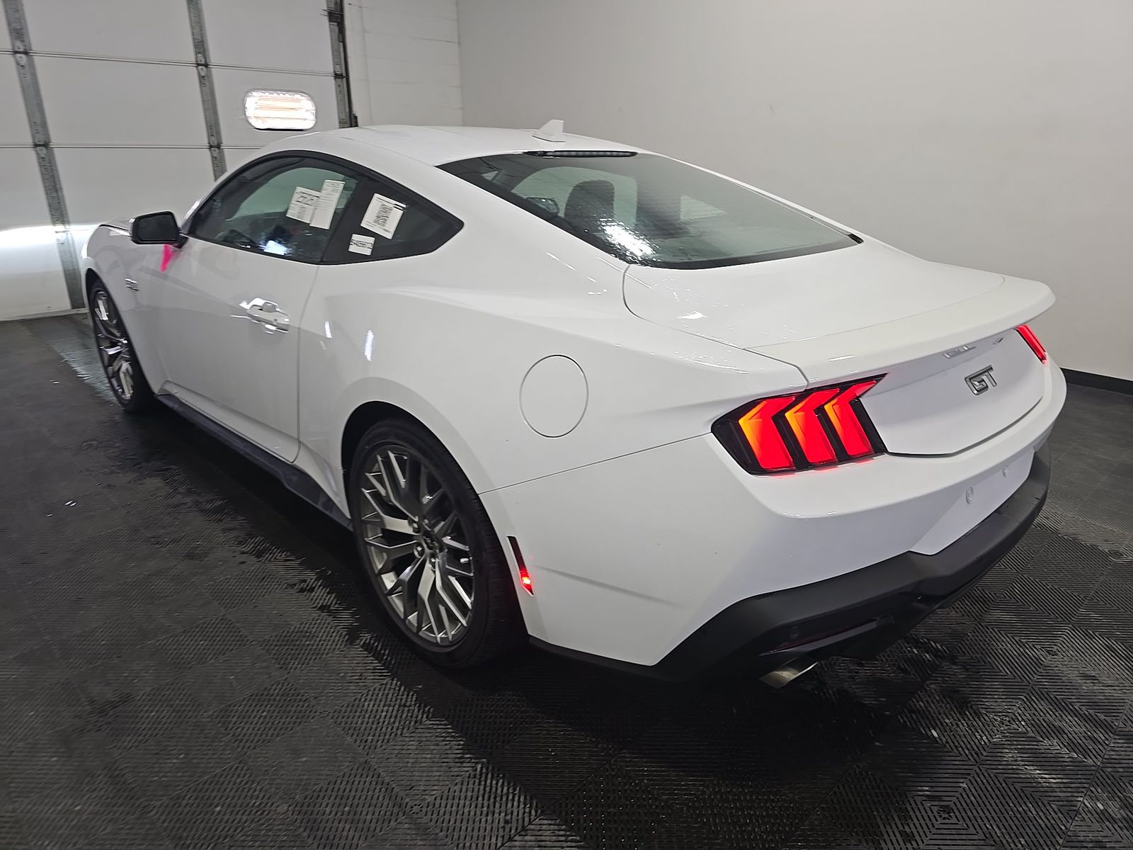 FORD MUSTANG - 7