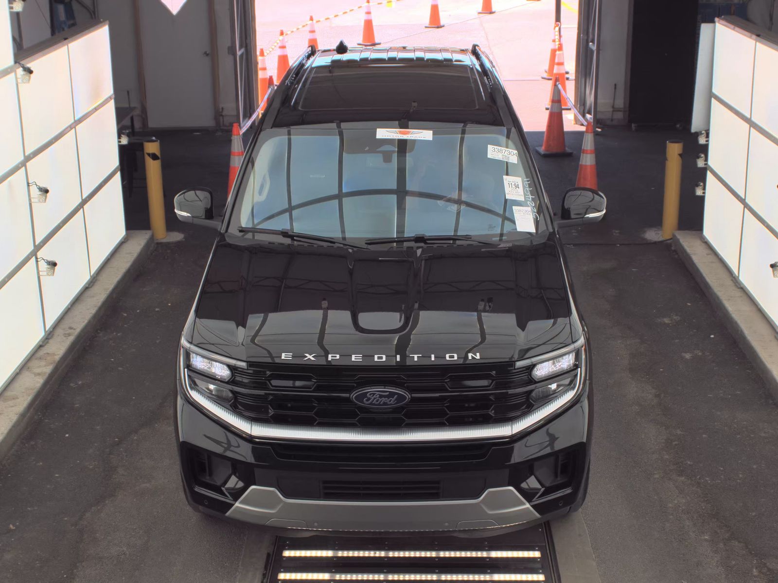 FORD EXPEDITION - 3