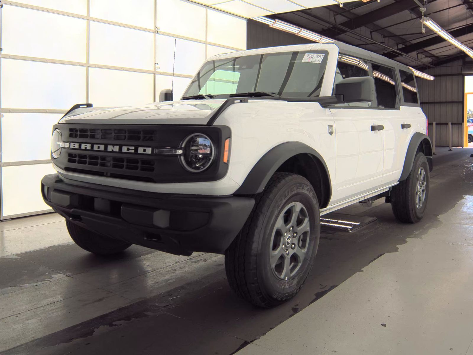 FORD BRONCO - 1