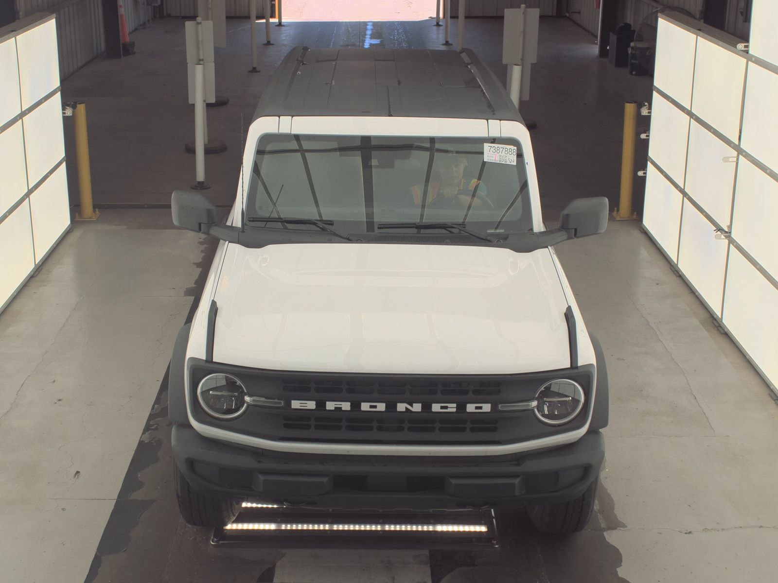 FORD BRONCO - 3