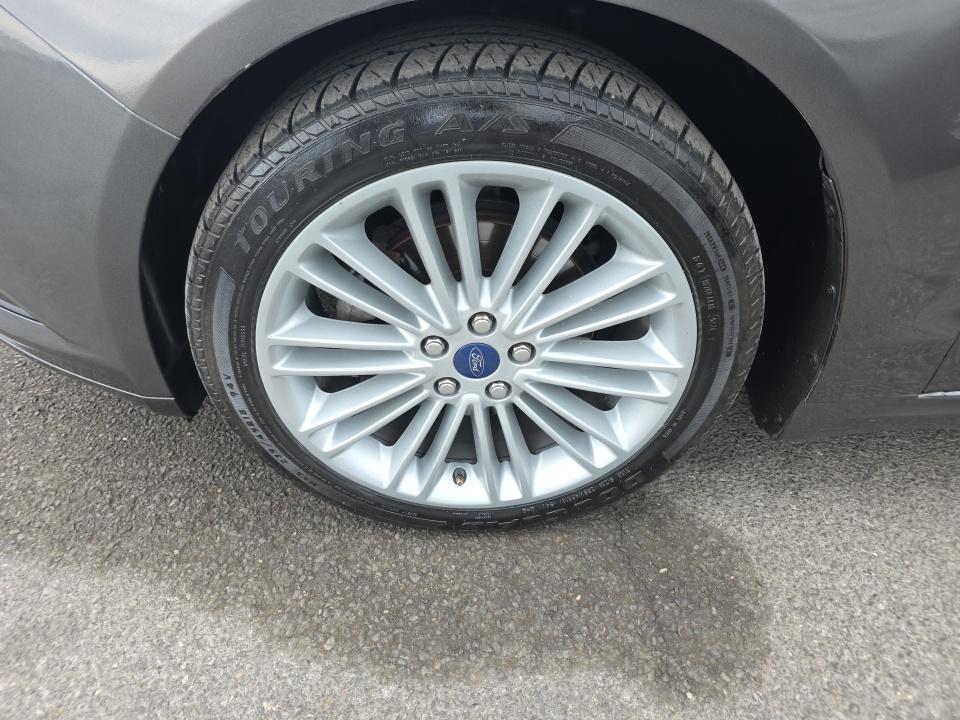 FORD FUSION - 9
