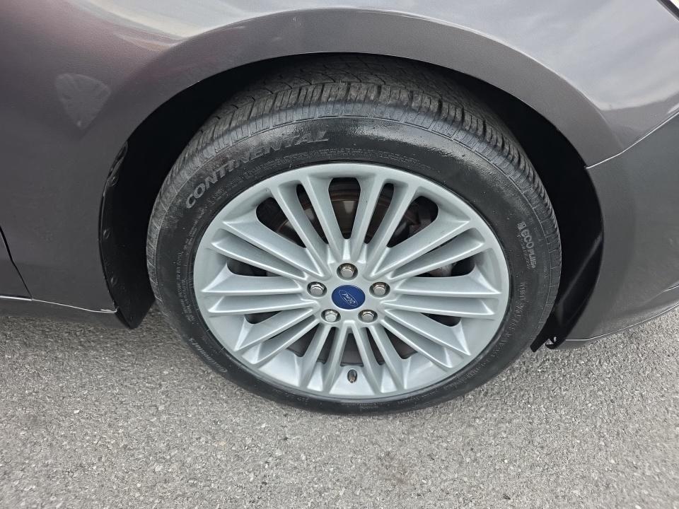 FORD FUSION - 10