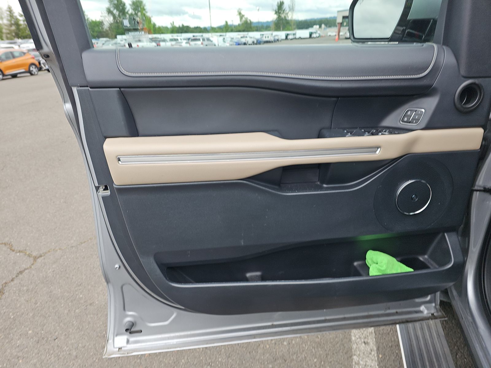 FORD EXPEDITION MAX - 10