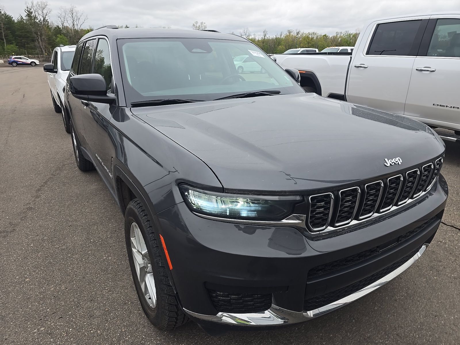 2023 Jeep Grand Cherokee L Laredo AWD