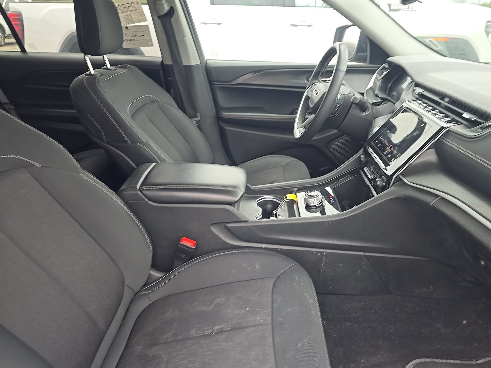 2023 Jeep Grand Cherokee L Laredo AWD