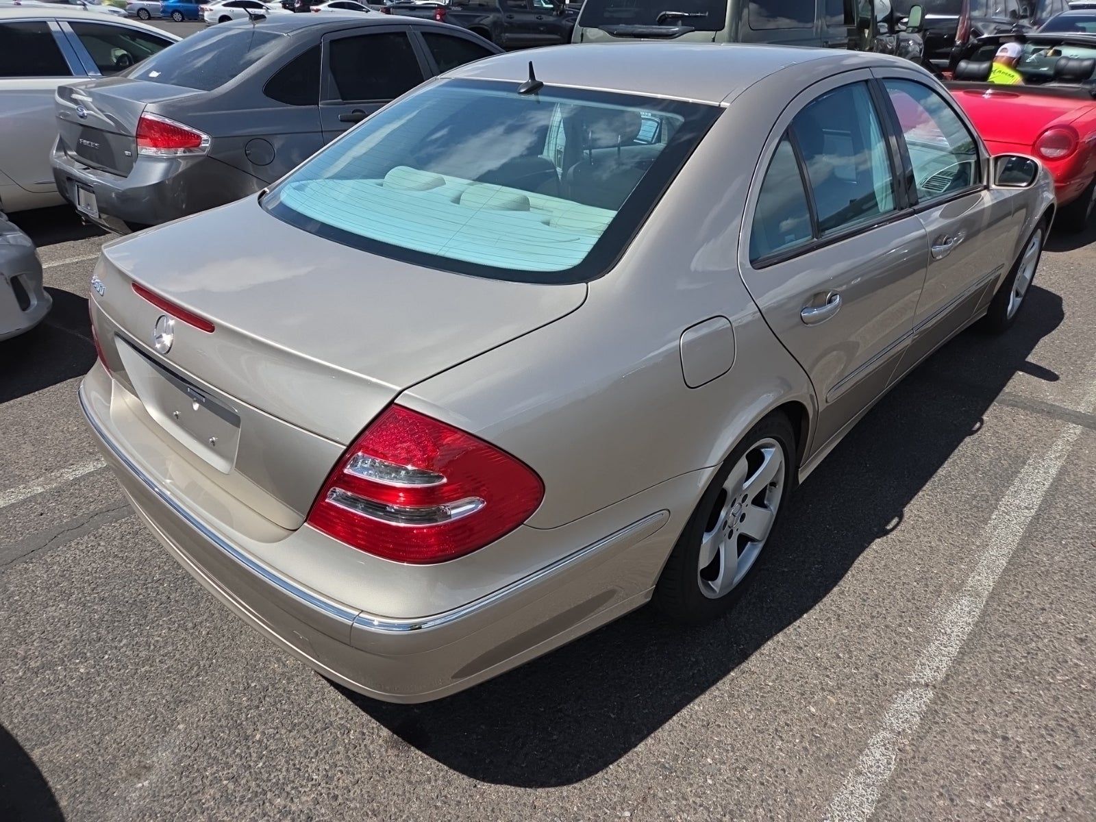 MERCEDES-BENZ E-CLASS - 6
