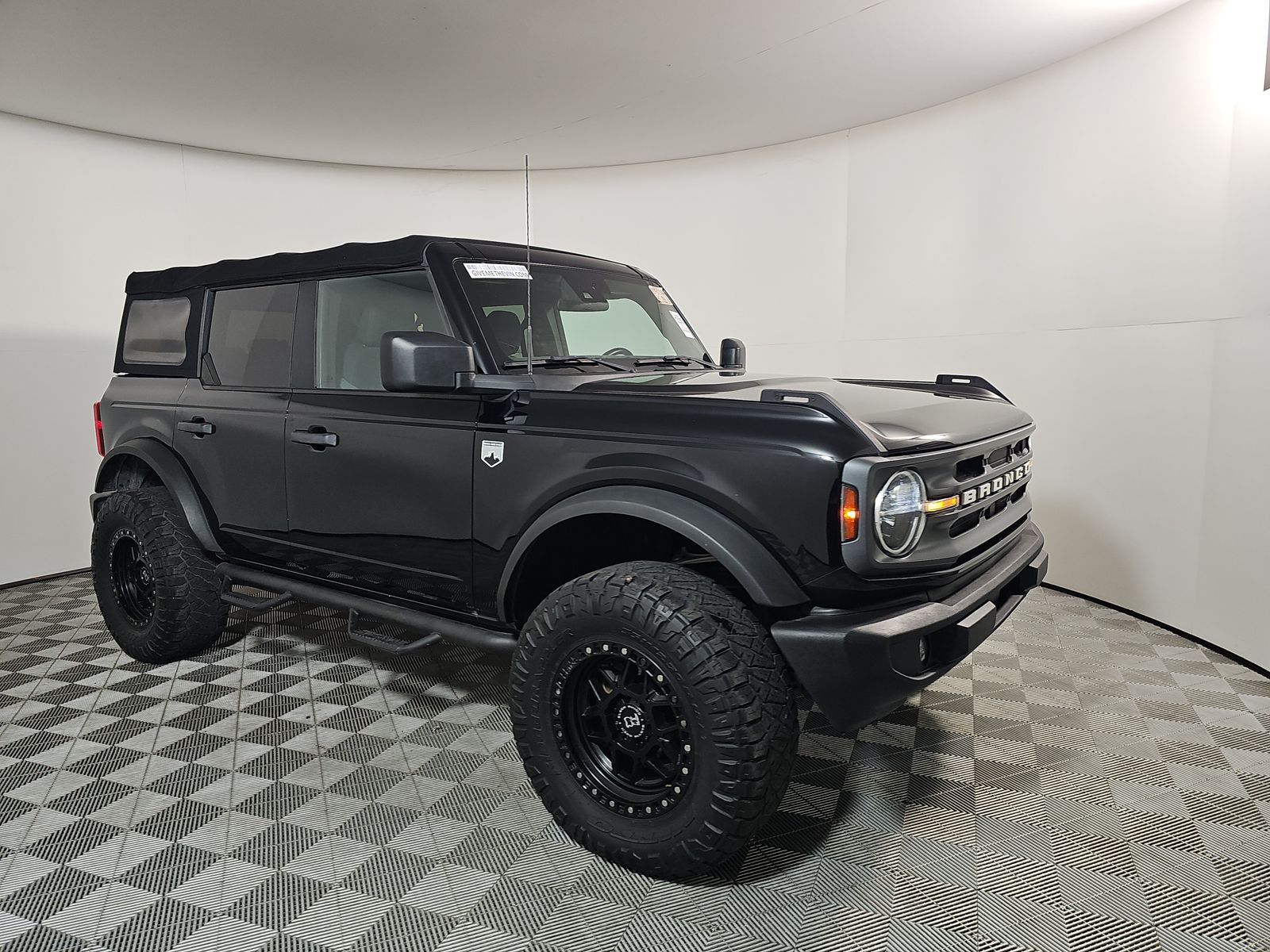 FORD BRONCO - 4