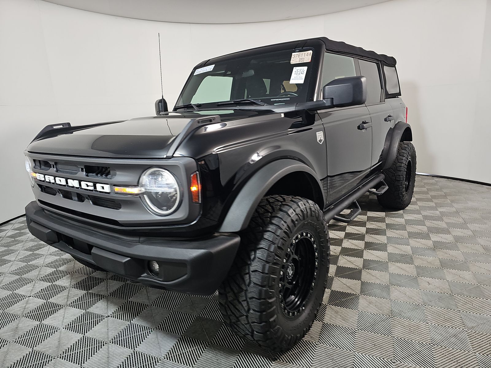 FORD BRONCO - 1