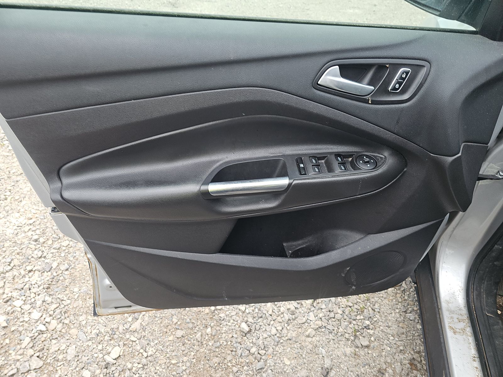 FORD ESCAPE - 10