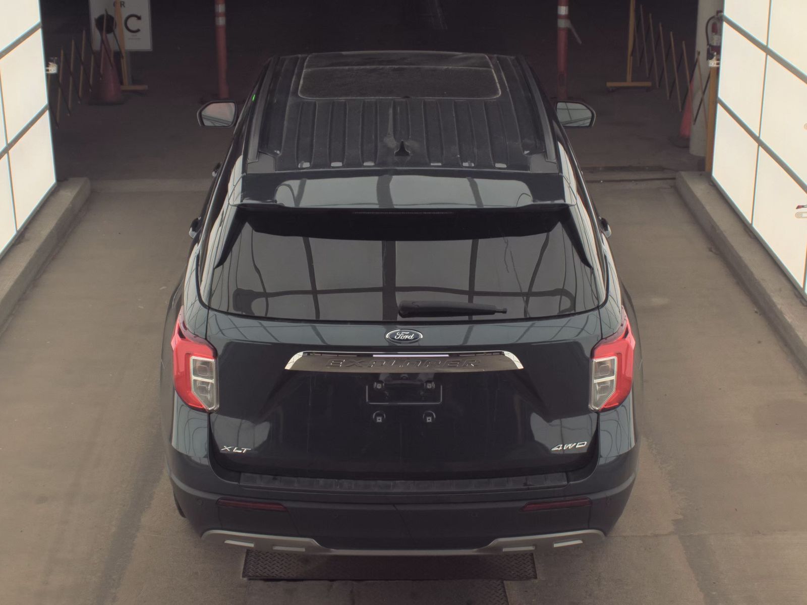FORD EXPLORER - 7