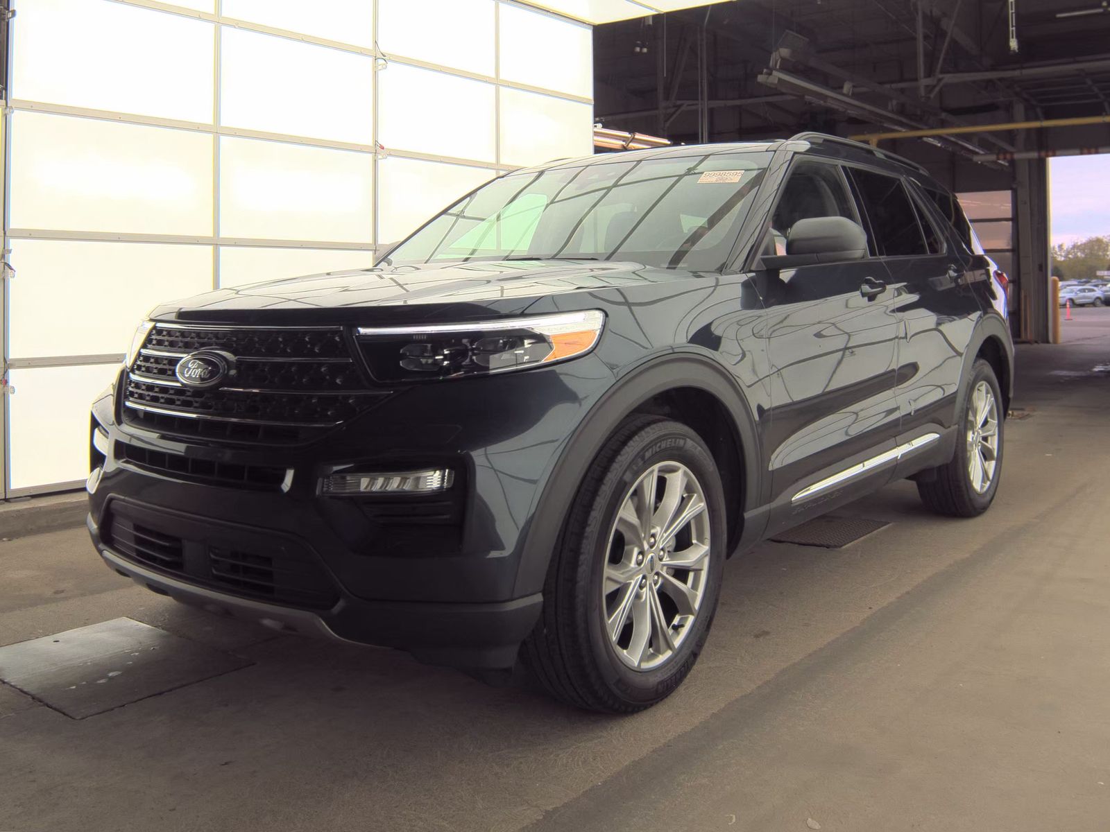 FORD EXPLORER - 1