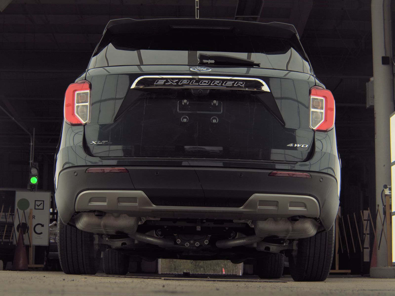 FORD EXPLORER - 8
