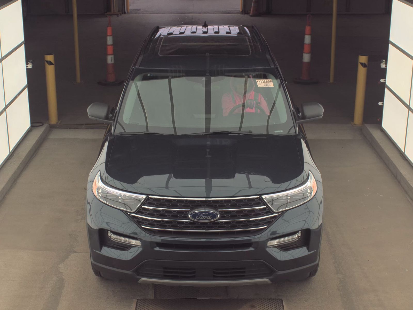 FORD EXPLORER - 3