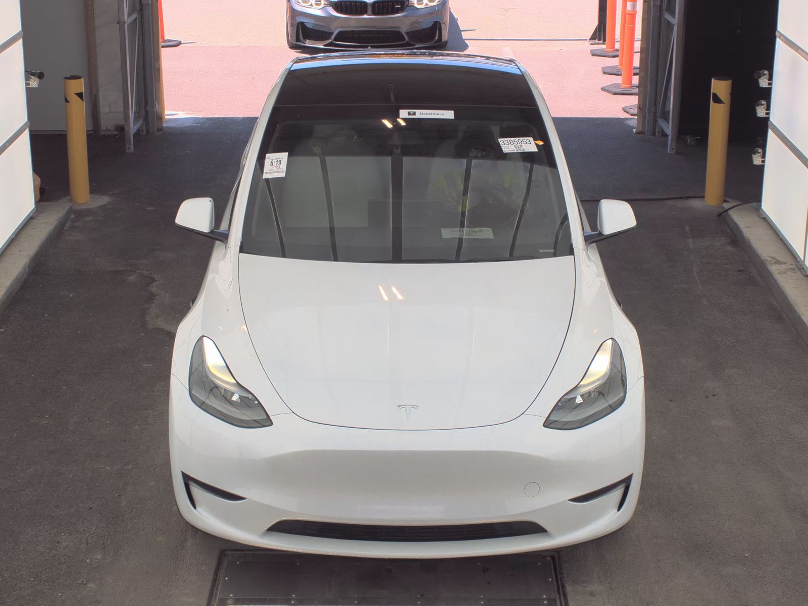 TESLA MODEL Y - 3