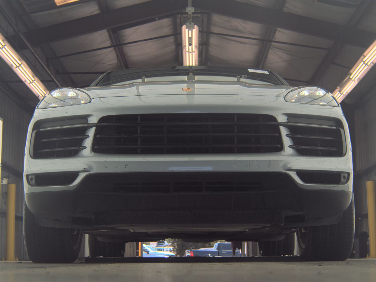 PORSCHE CAYENNE - 4