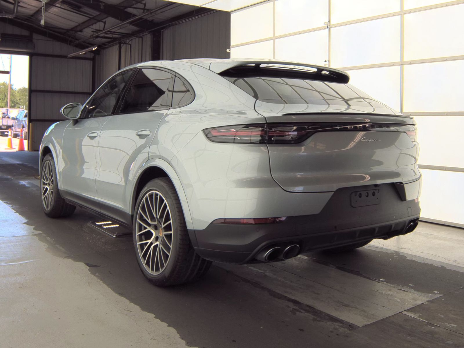 PORSCHE CAYENNE - 9