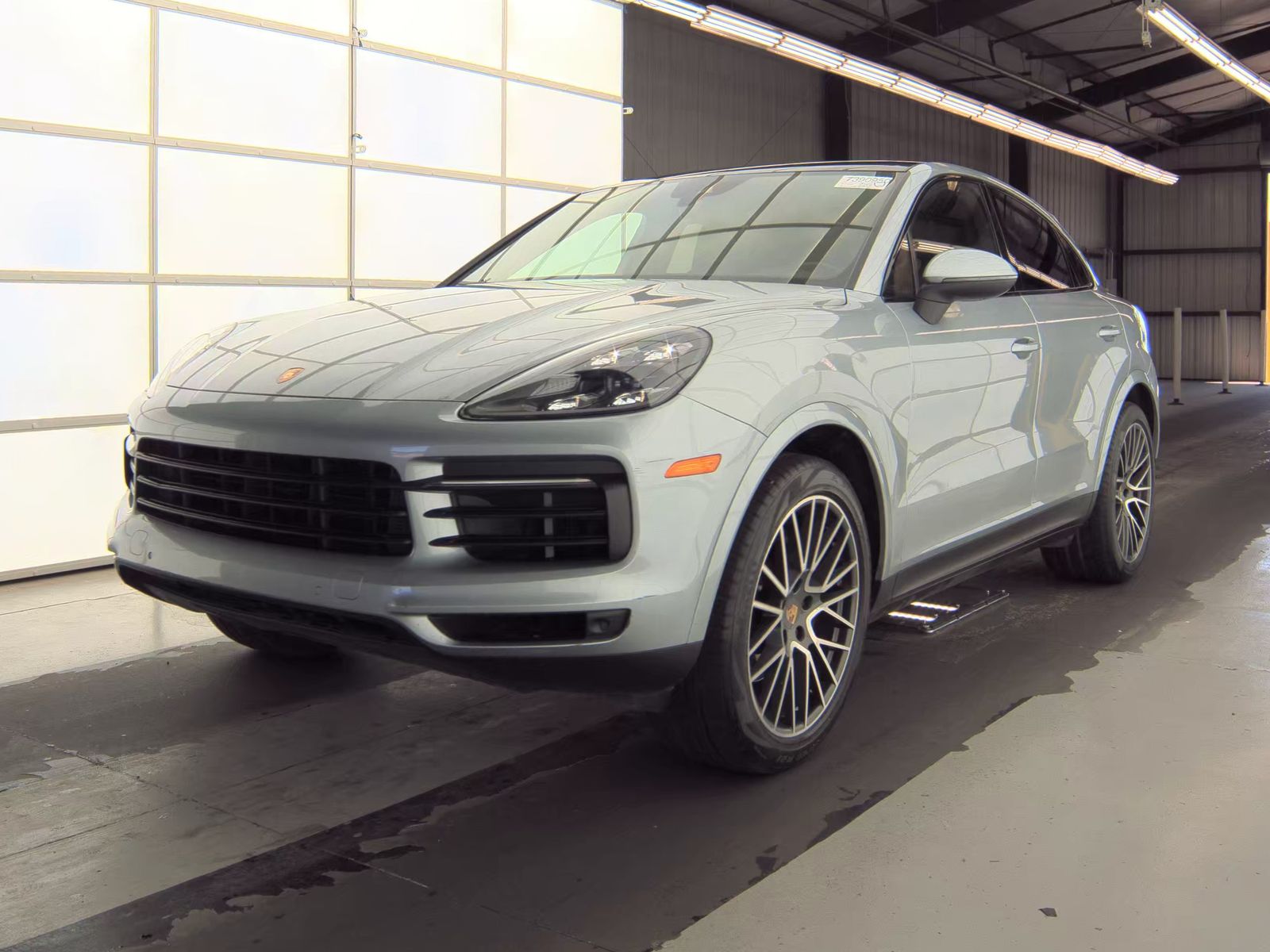 PORSCHE CAYENNE - 1