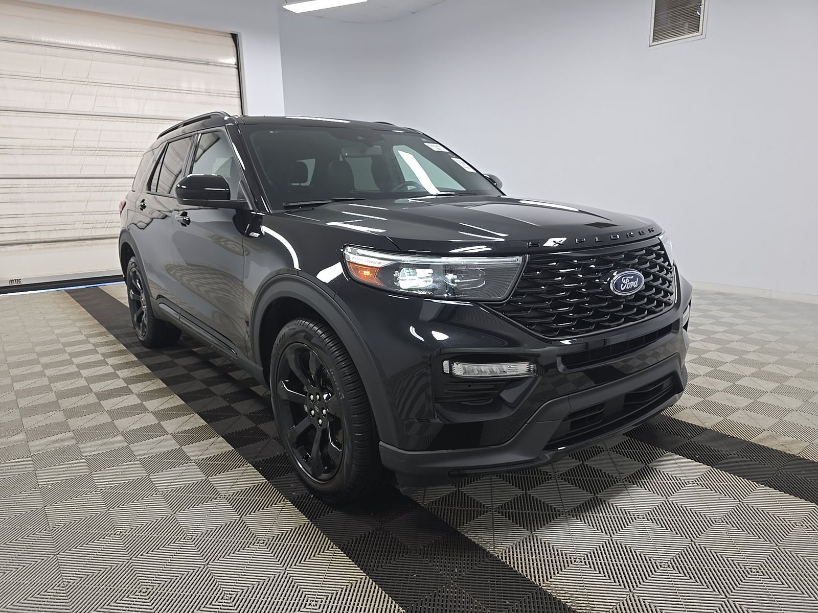 FORD EXPLORER - 4