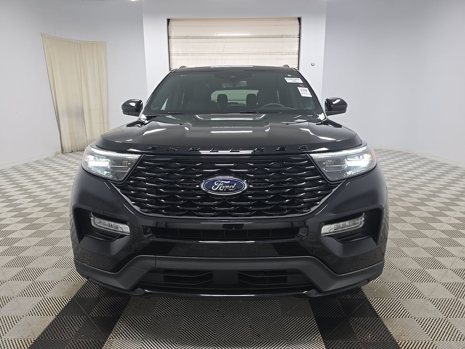 FORD EXPLORER - 3
