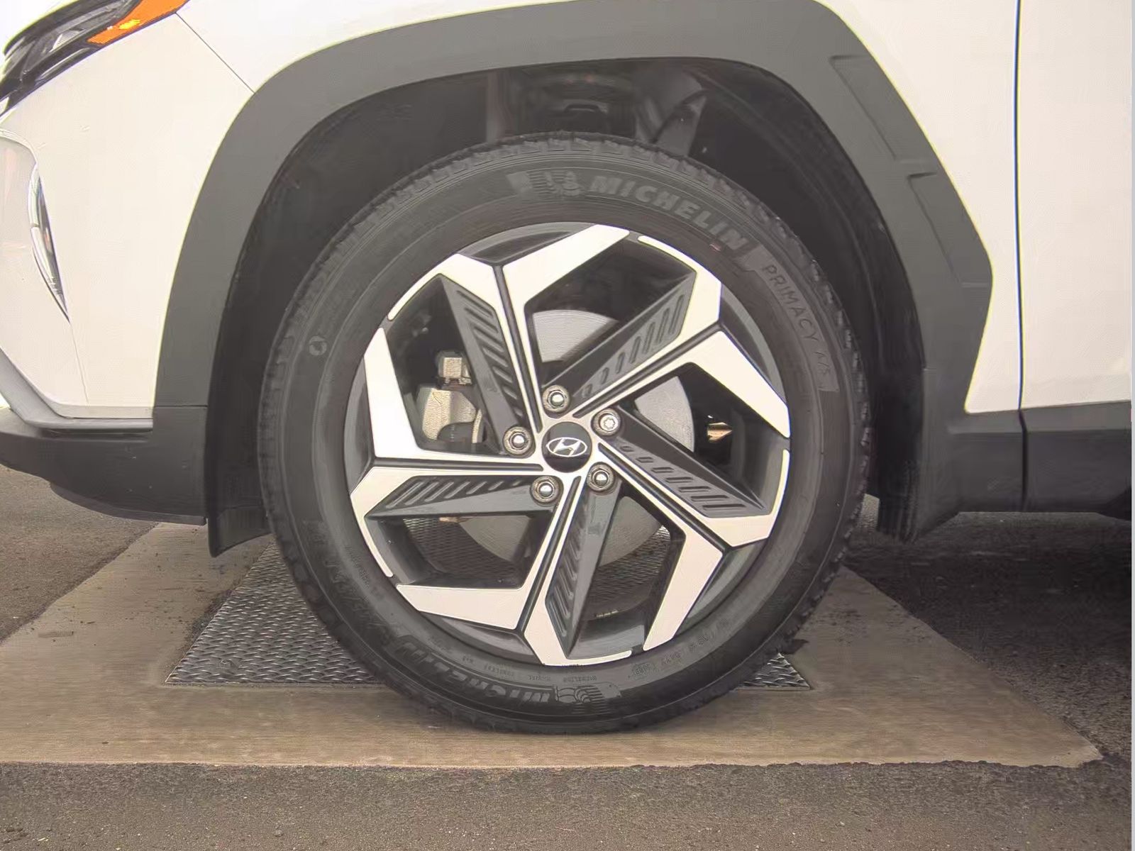 HYUNDAI TUCSON - 10