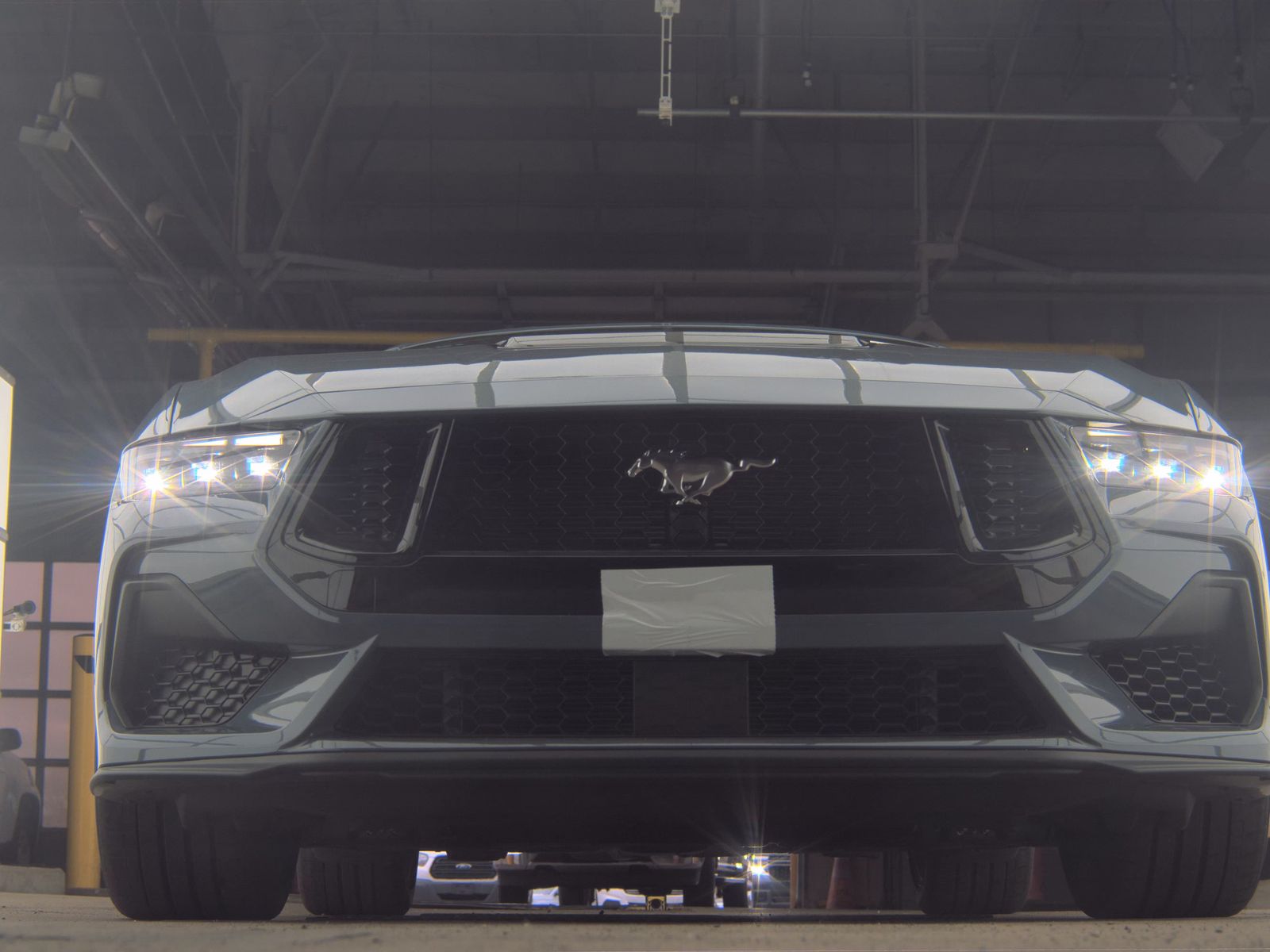 FORD MUSTANG - 4