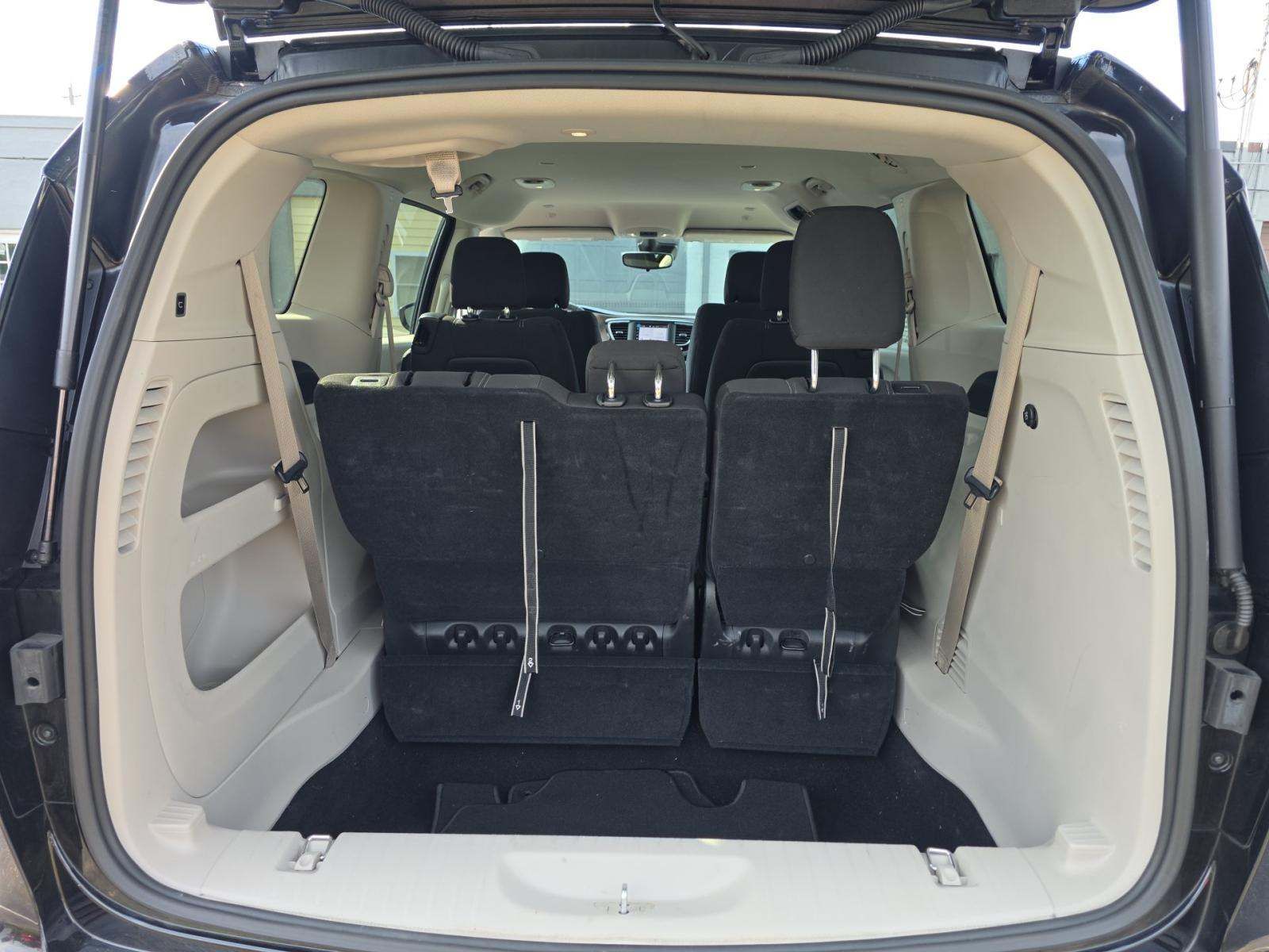 CHRYSLER VOYAGER - 10