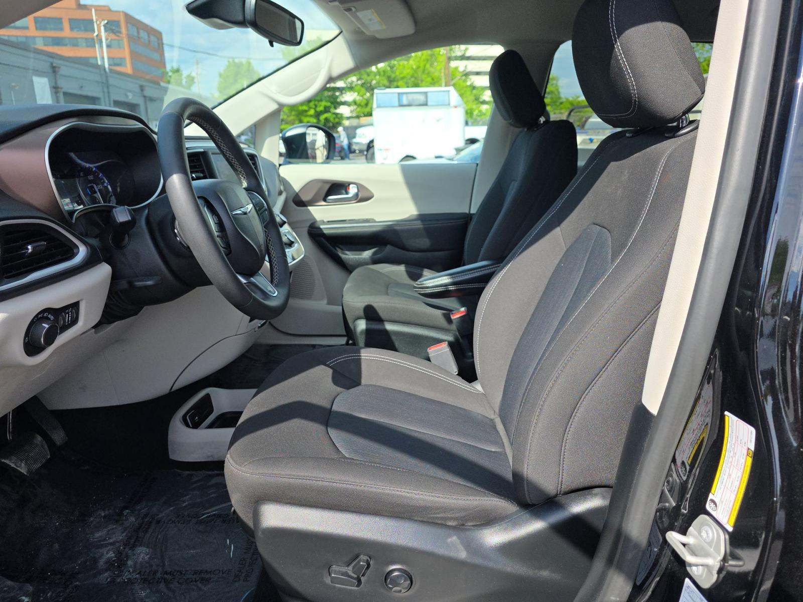 CHRYSLER VOYAGER - 5