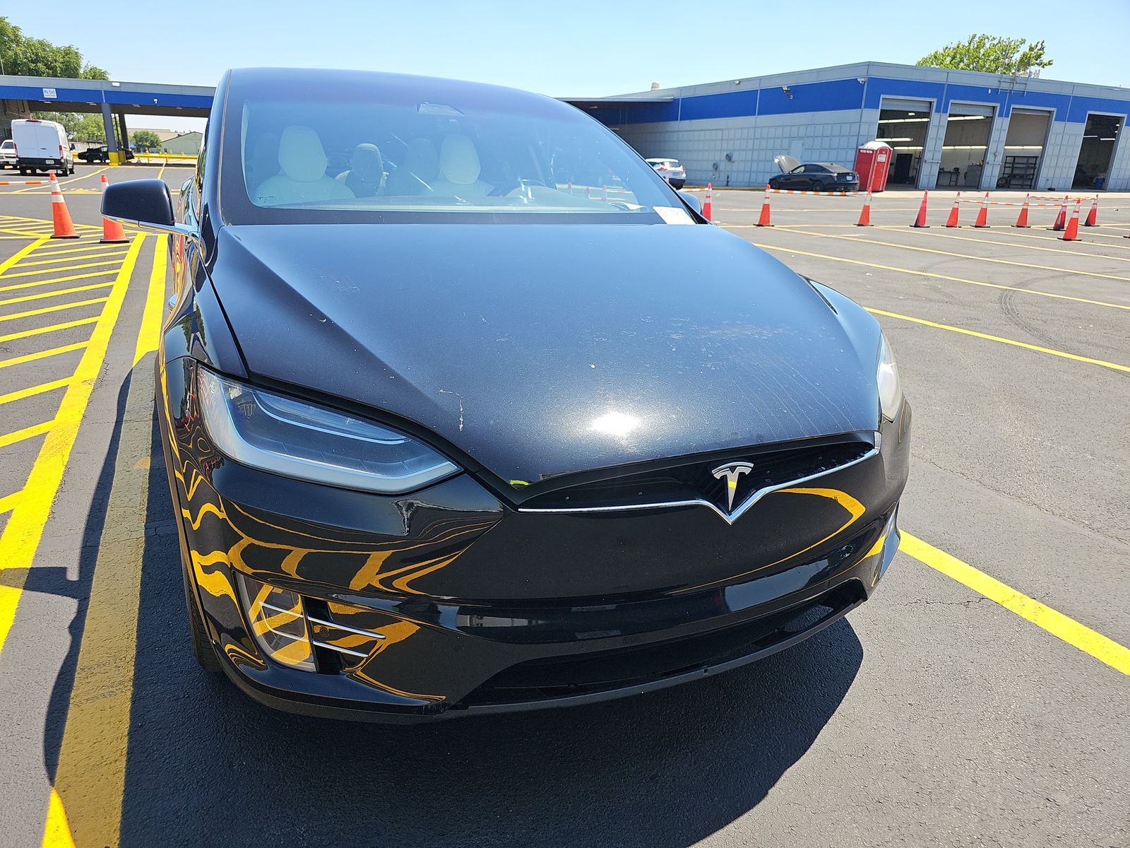 TESLA MODEL X - 3