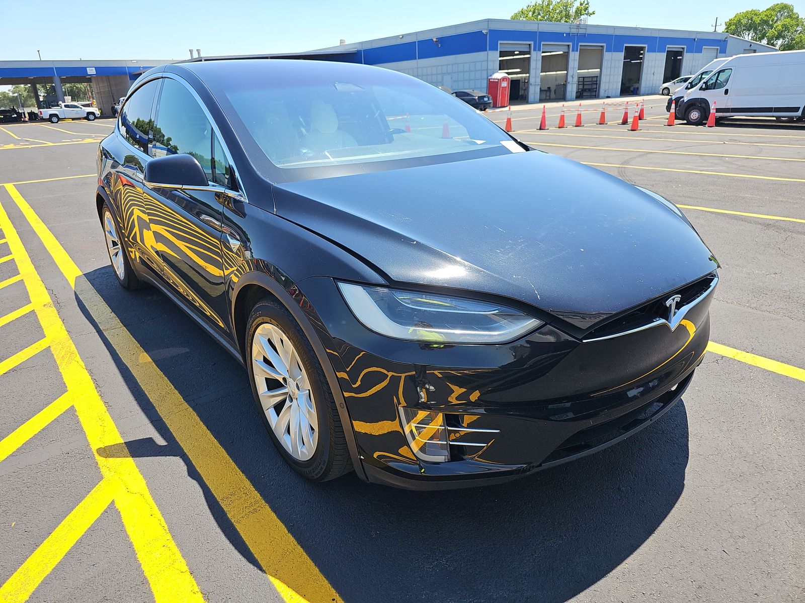 TESLA MODEL X - 4