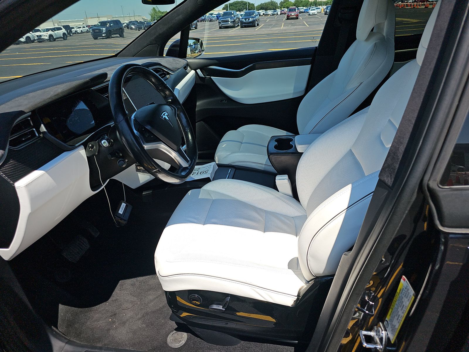 TESLA MODEL X - 8