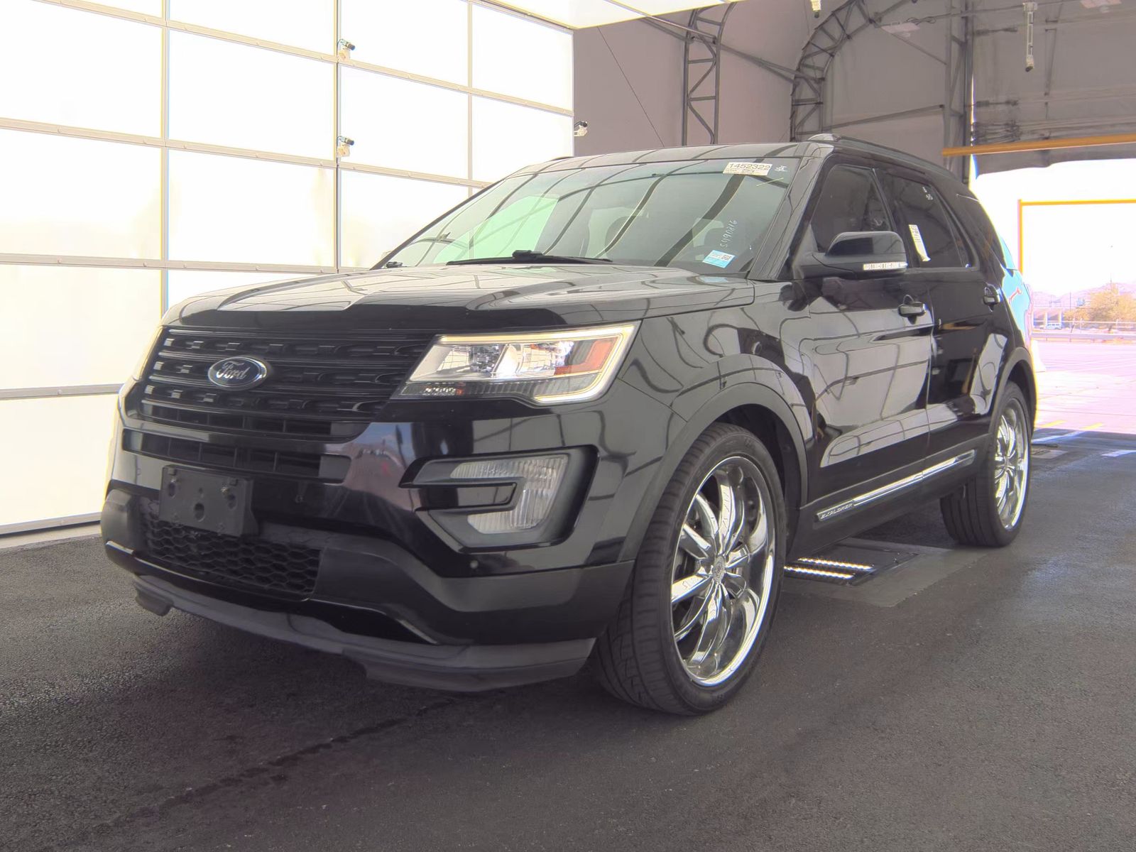 FORD EXPLORER - 1