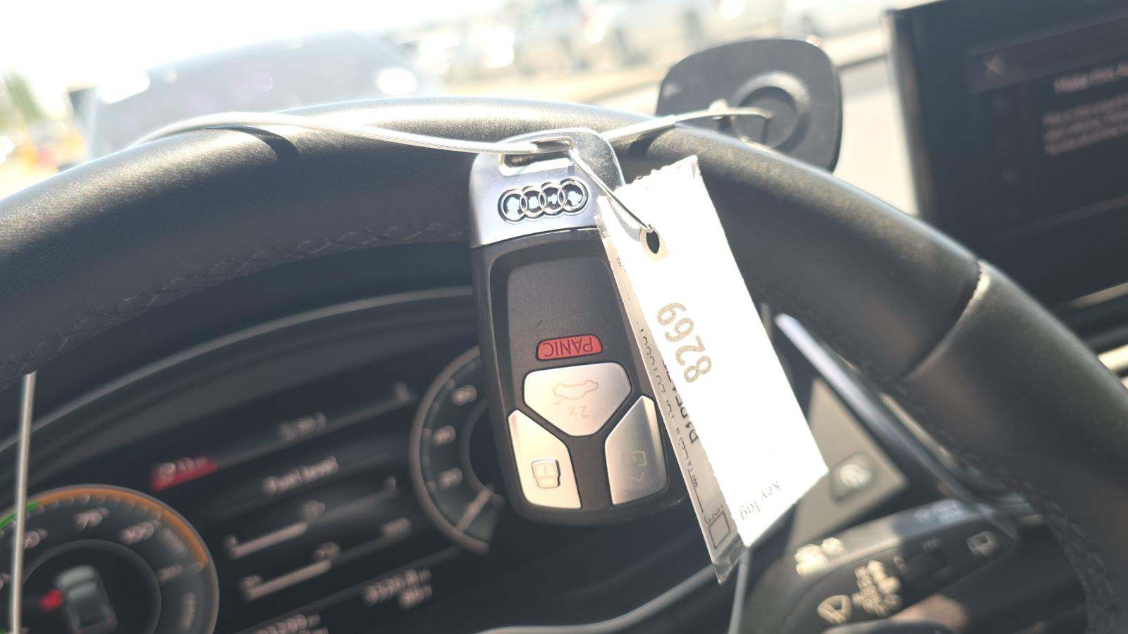 2023 Audi Q5 e Plug-In Hybrid S line Premium Plus AWD