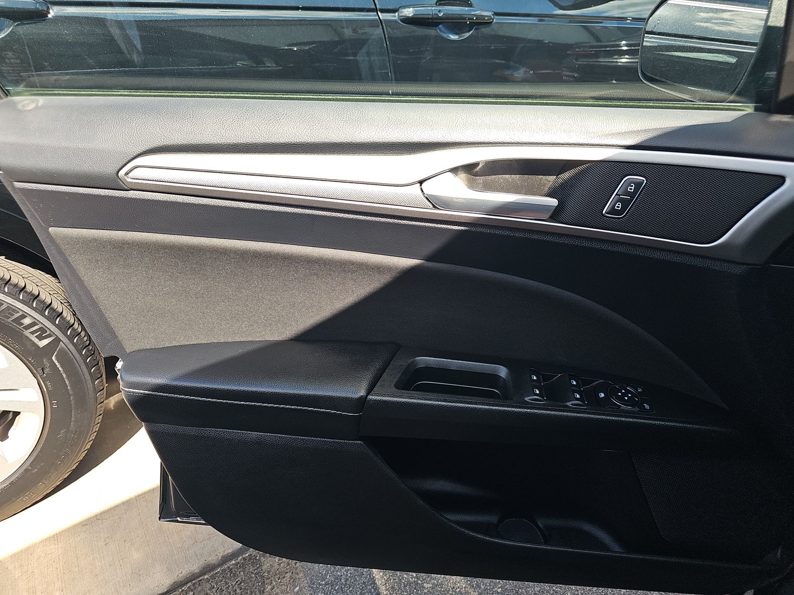 FORD FUSION - 10