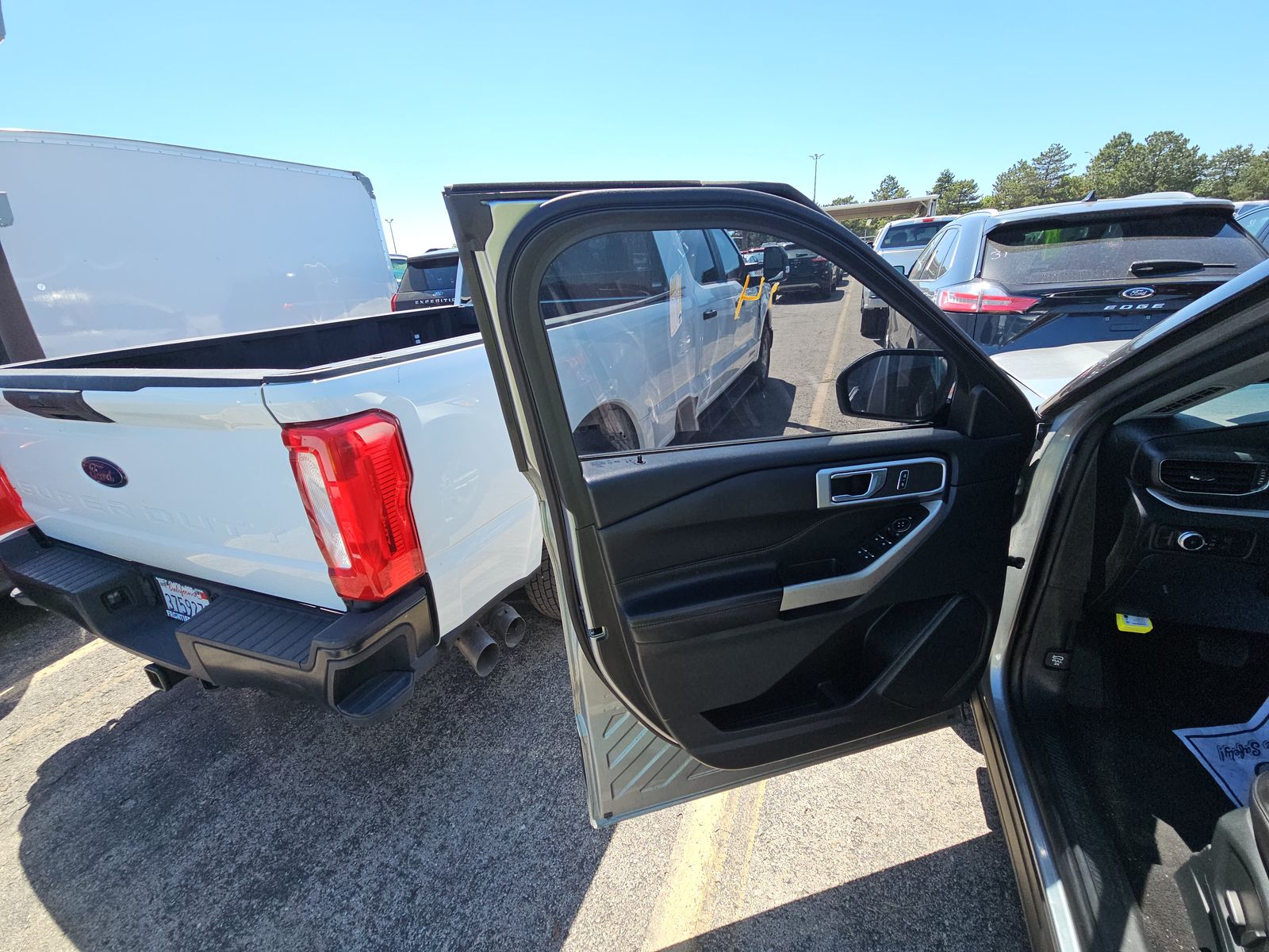 FORD EXPLORER - 10